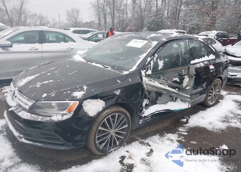 2018 Volkswagen Jetta 1.4T S z USA, uszkodzony, nr VIN 3VW2B7AJ5JM263907